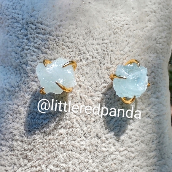 Artisan Jewelry - Genuine Aquamarine claw prong earrings